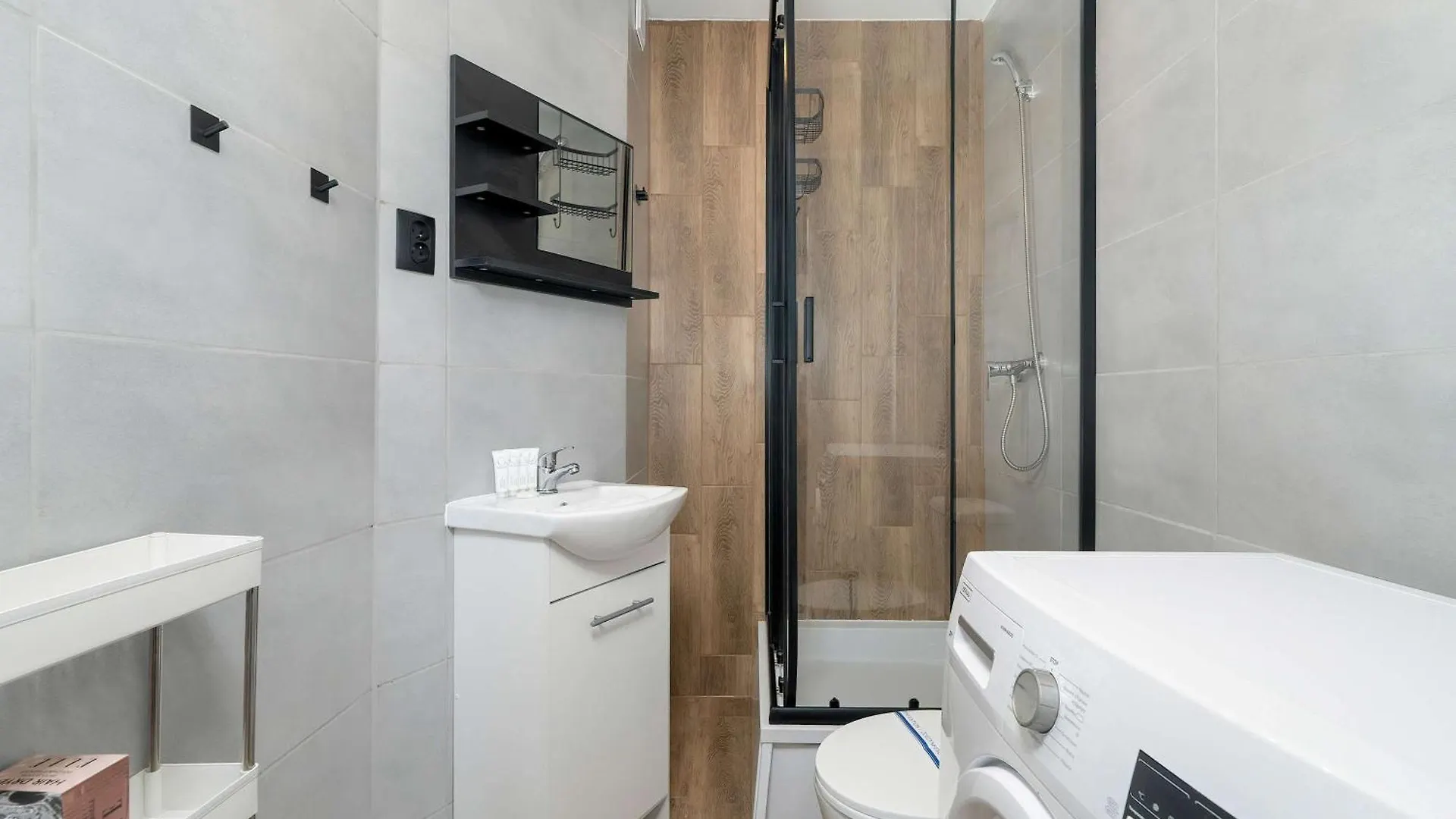 Lejlighed Wyjatkowe Jasne Studio W Centrum Poznania By Noclegi Renters